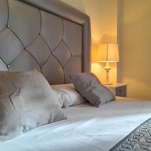 https://apartamento-espacioso-muy-tranquilo-y-con-jardines.es-andalucia.com
