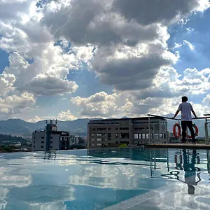 Con Piscina Apartahotel